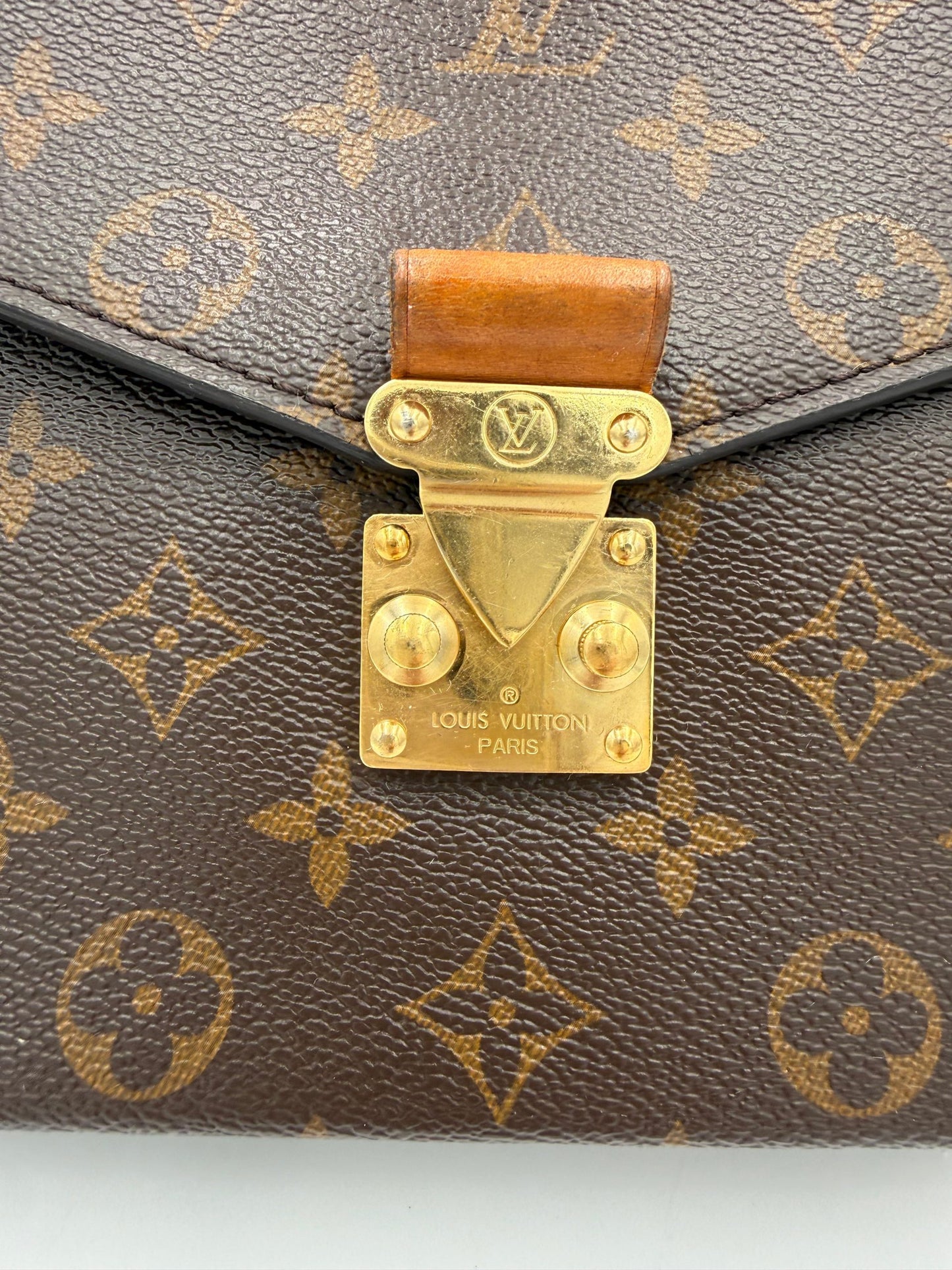 LOUIS VUITTON METIS Monogram Handtasche