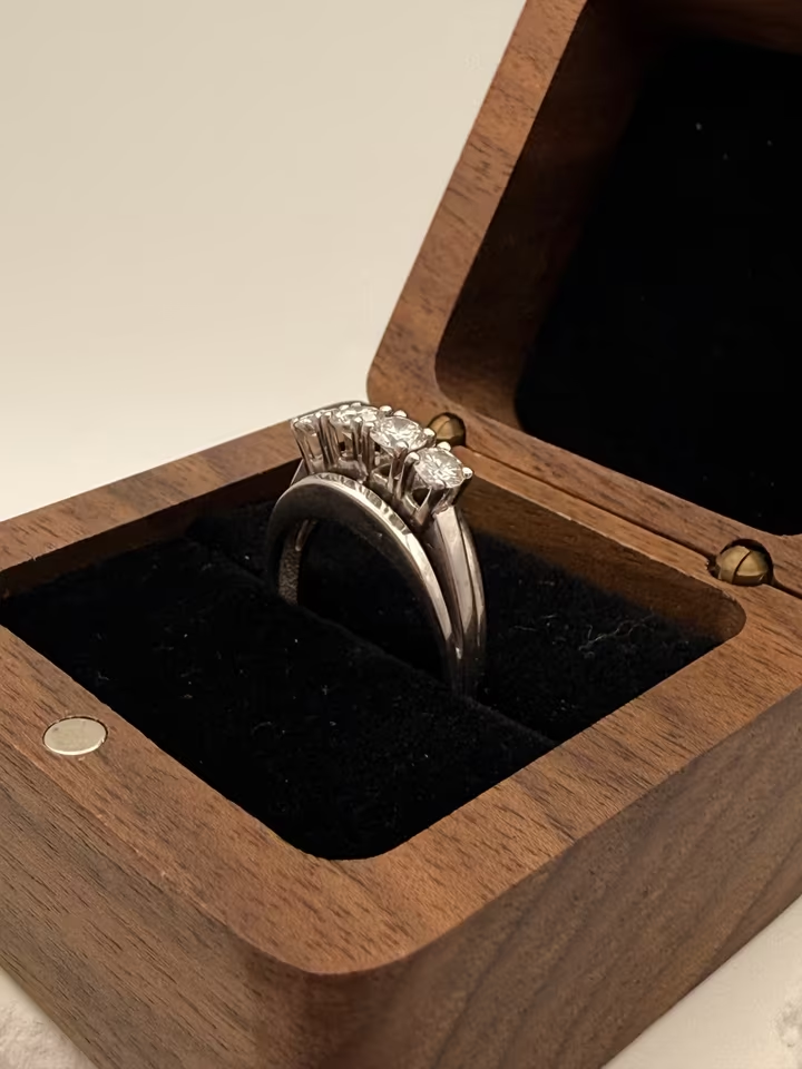 750er Weißgoldring mit Brillanten