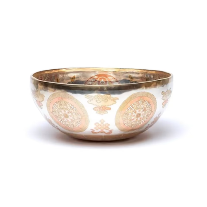 Heilige Schwingung trifft edles Design – Versilberte Klangschale