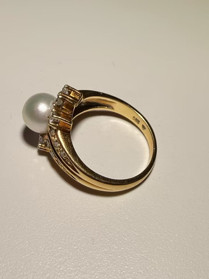 585 Goldring mit Perle & Diamanten 0,56ct