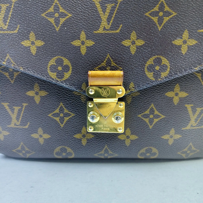 Louis Vuitton Pochette Métis Monogram Canvas