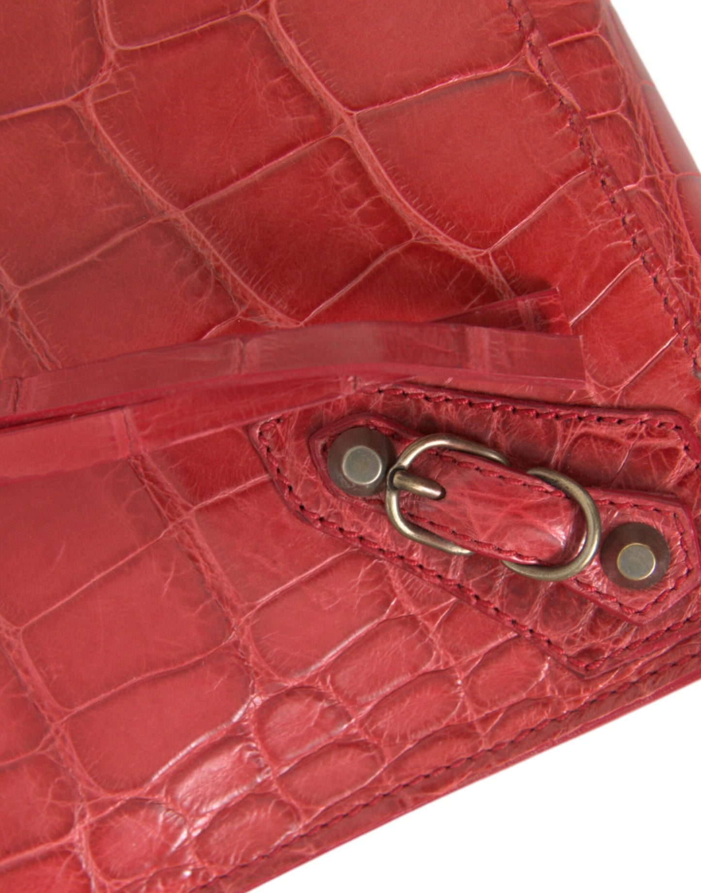 Balenciaga Rote Exotische Haut Leder Classic Pouch - Elegante Handgelenktasche für Damen