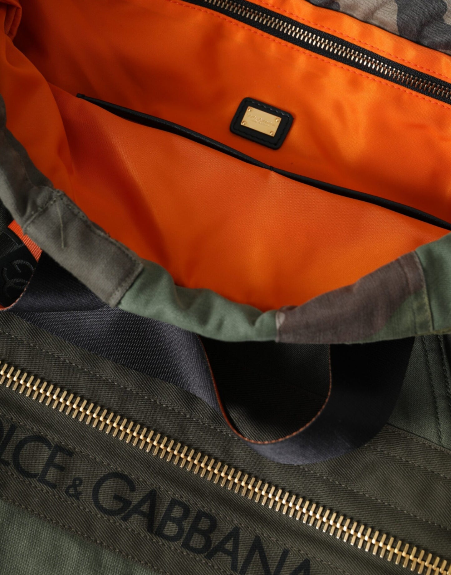 Dolce & Gabbana Militärgrüner Patchwork-Rucksack – Exklusive Designer Tasche