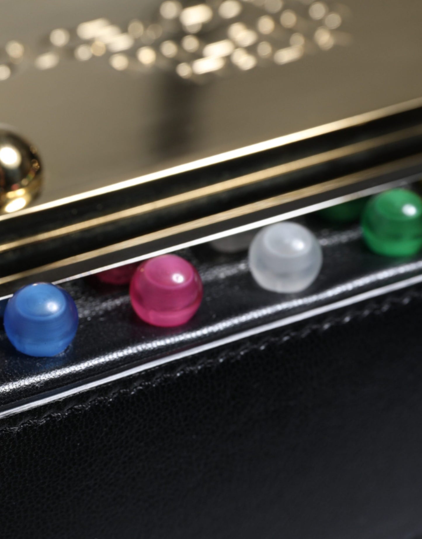 Dolce & Gabbana Schwarze Leder Gürteltasche mit LED-Logo für Damen