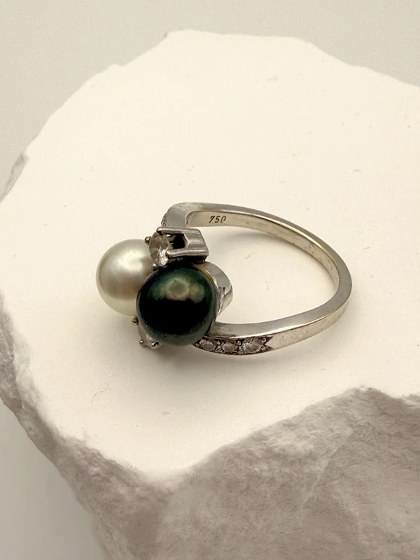Exquisiter Toi et Moi Ring 750 Weißgold – Diamanten, Tahiti & Akoya Perlen