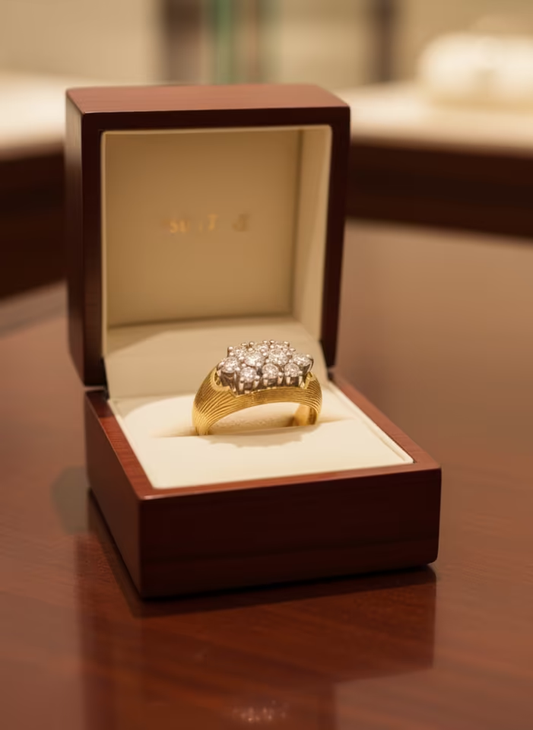 Vintage 750er Goldring 8,3g mit 10 Diamanten – 18K Gold