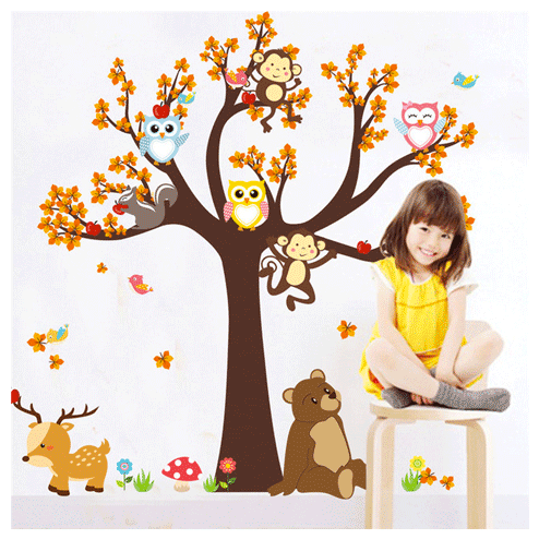 Kinderzimmer Wandtattoo – Bunter Baum mit süßen Tieren