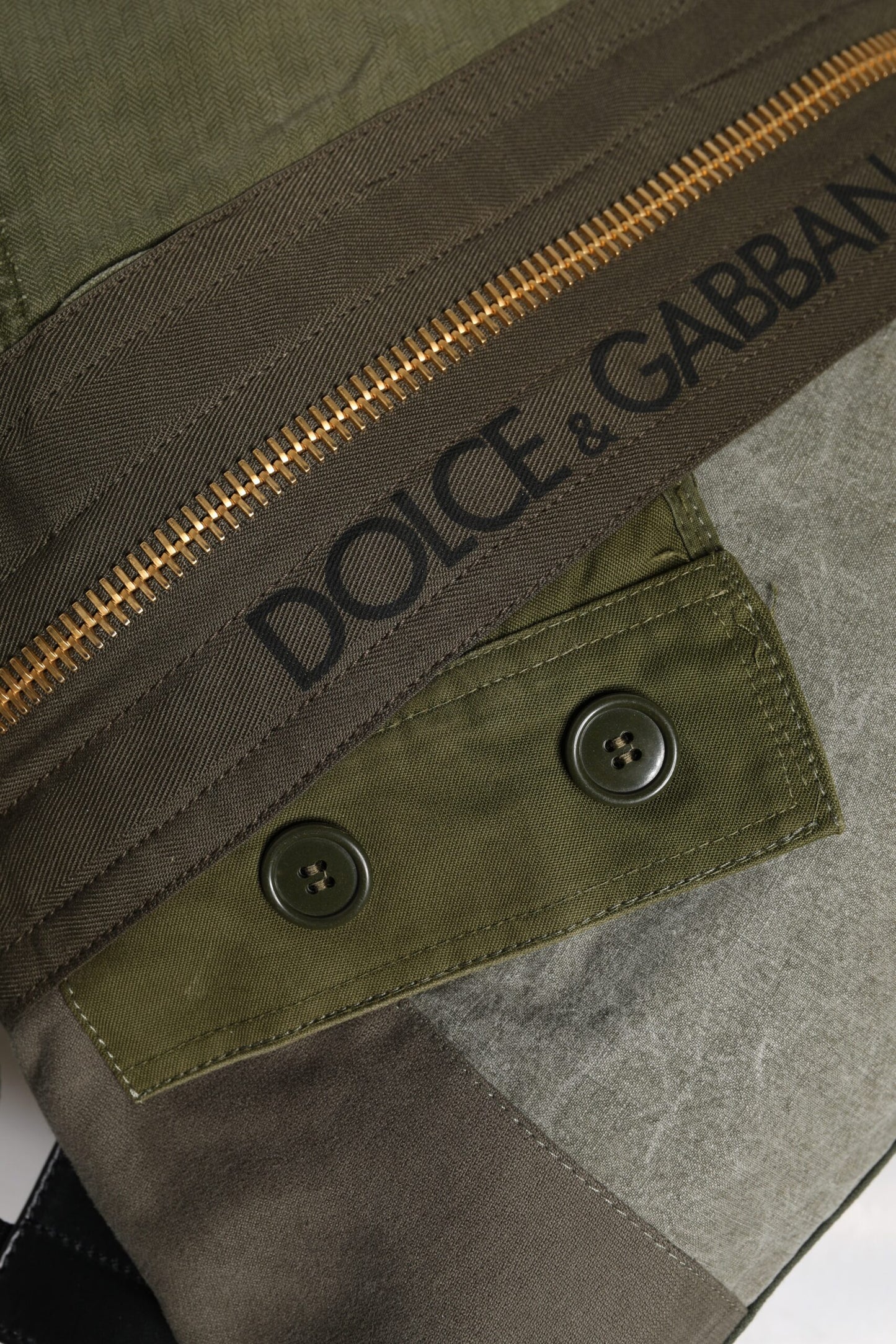 Dolce & Gabbana Militärgrün Patchwork Rucksack – Exklusive Designer Tasche