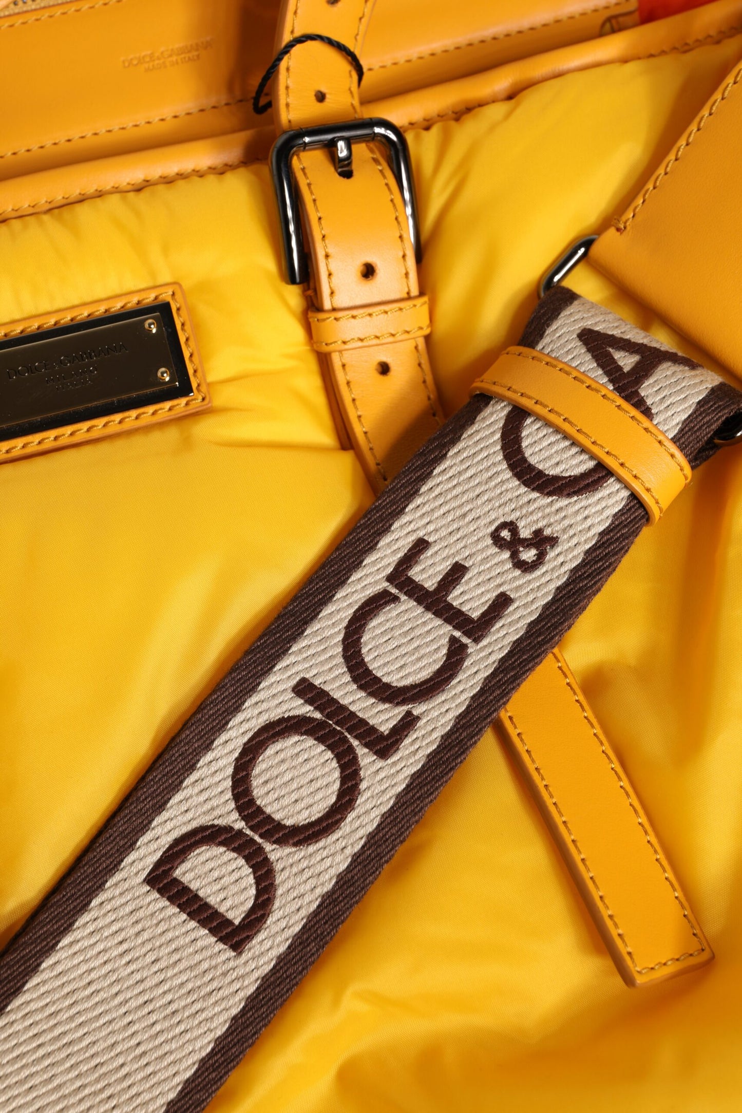 Dolce & Gabbana Gelbe Orange Nylon Logo Plaque Hand Schulter Duffle Bag – Exklusive Designer Tasche für Frauen