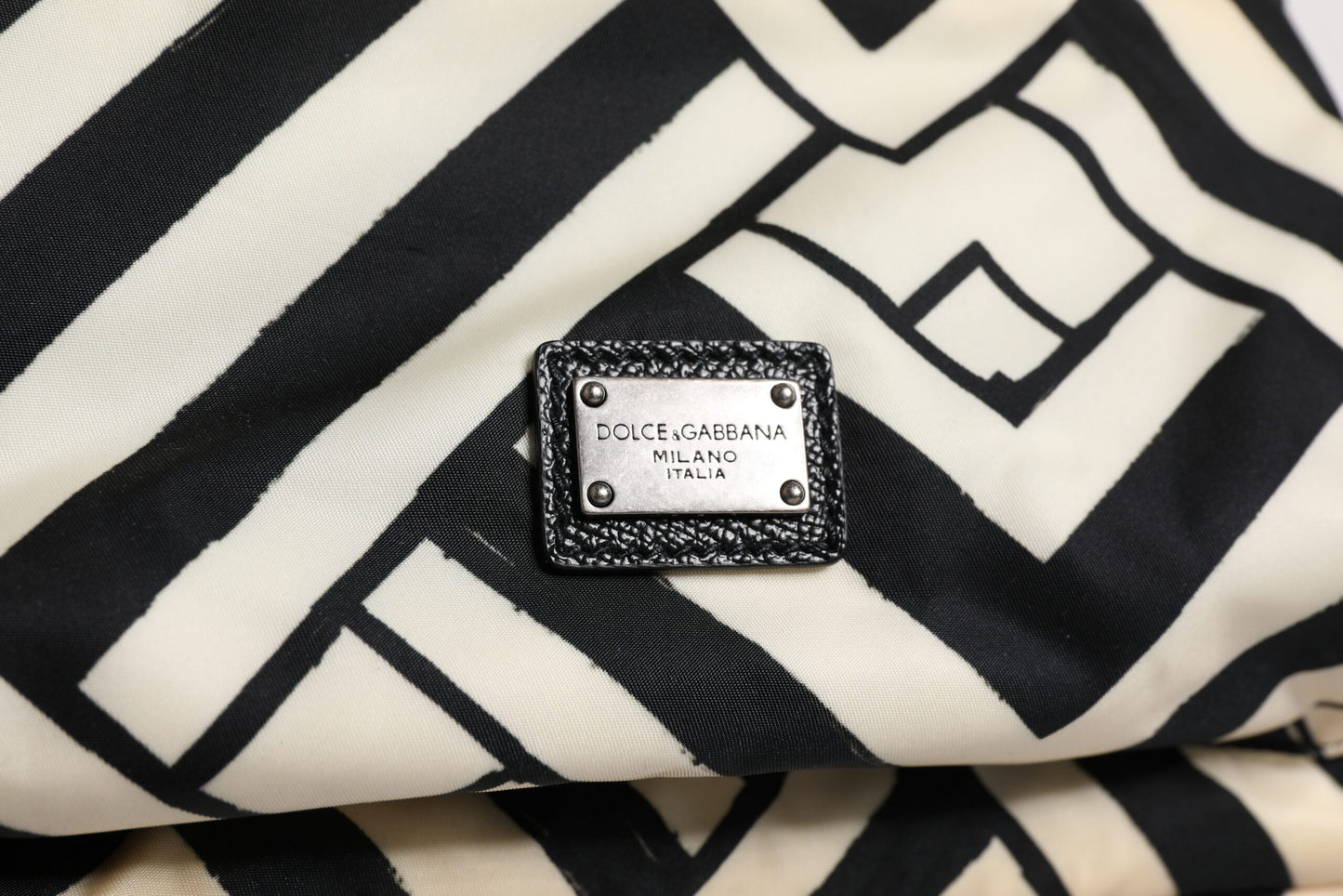 Dolce & Gabbana Schwarze und Weiße Nylon Leder Rucksack Tasche – Exklusive Luxusmode