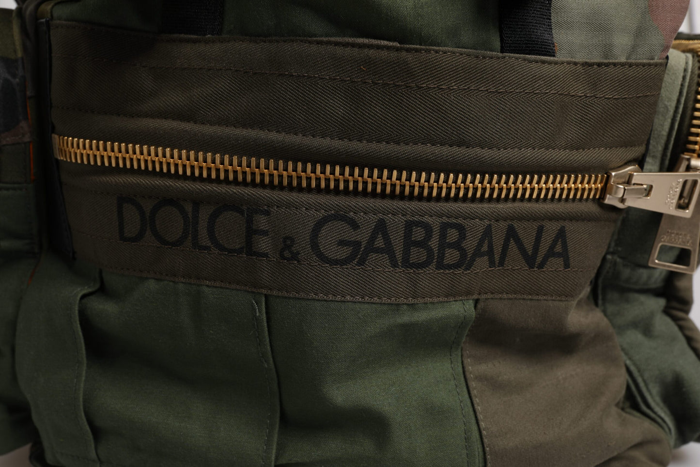 Dolce & Gabbana Militärgrüner Patchwork-Reiserucksack – Exklusive Designer-Tasche