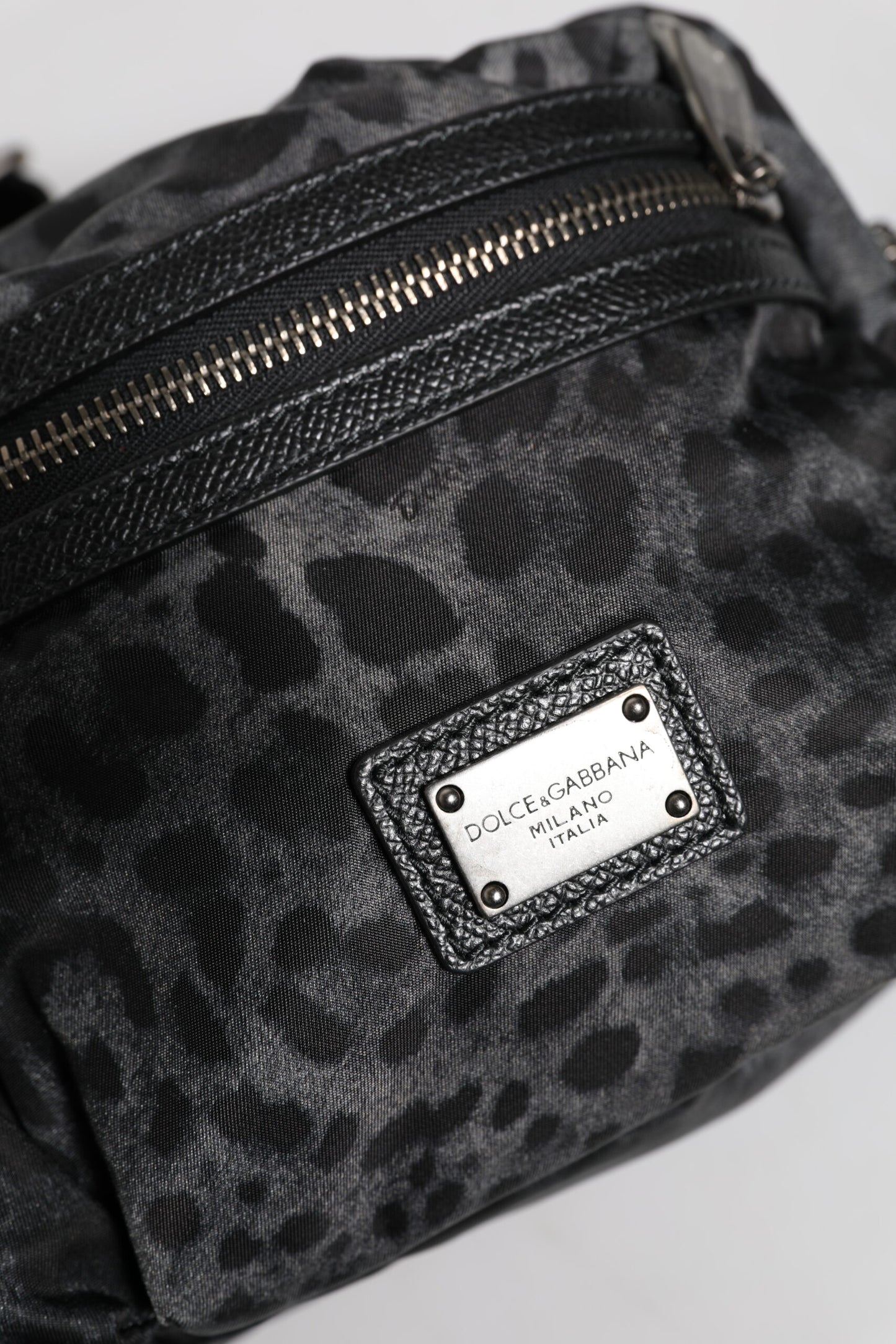 Dolce & Gabbana Schwarzer Grauer Leopard DG Logo Gürtel Gürteltasche für Damen