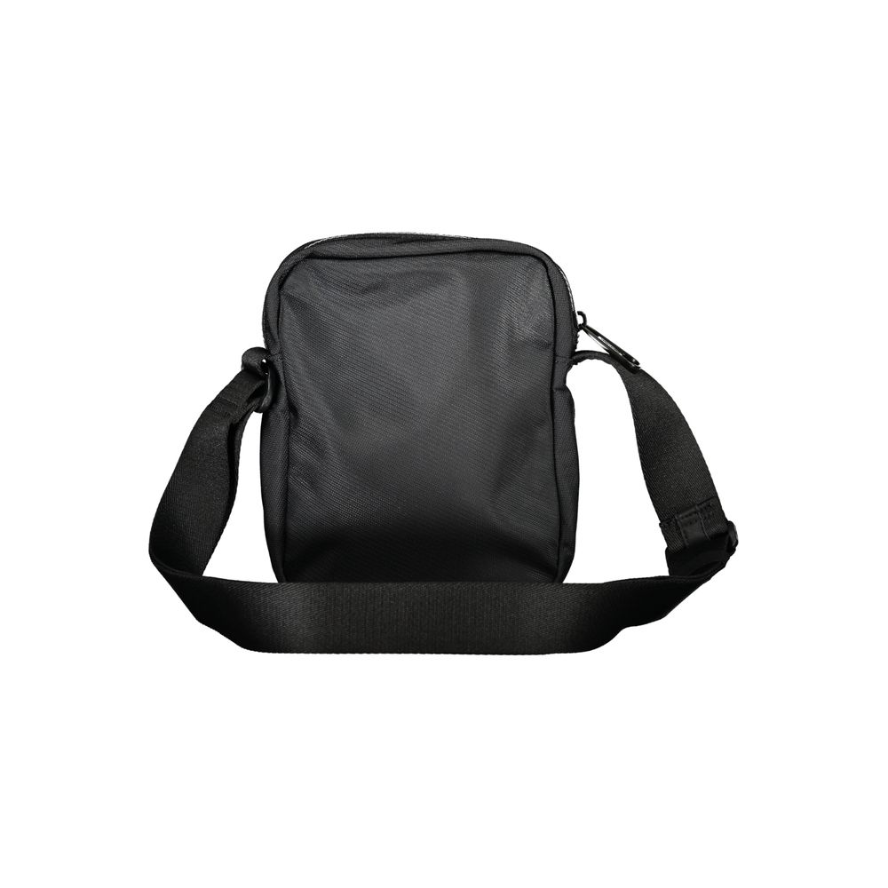 Calvin Klein Schlichte Schwarze Umhängetasche aus Recyceltem Material – Öko-Chic für Stilbewusste