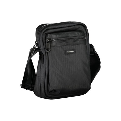 Calvin Klein Schlichte Schwarze Umhängetasche aus Recyceltem Material – Öko-Chic für Stilbewusste