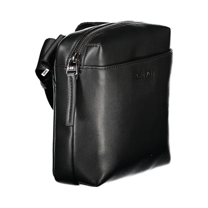 Calvin Klein Schultertasche aus schwarzem Polyethylen – Eleganz trifft Funktionalität