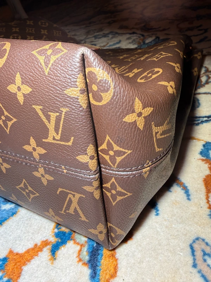 Louis Vuitton Graceful MM Monogram Canvas Schultertasche - Eleganz für den Alltag