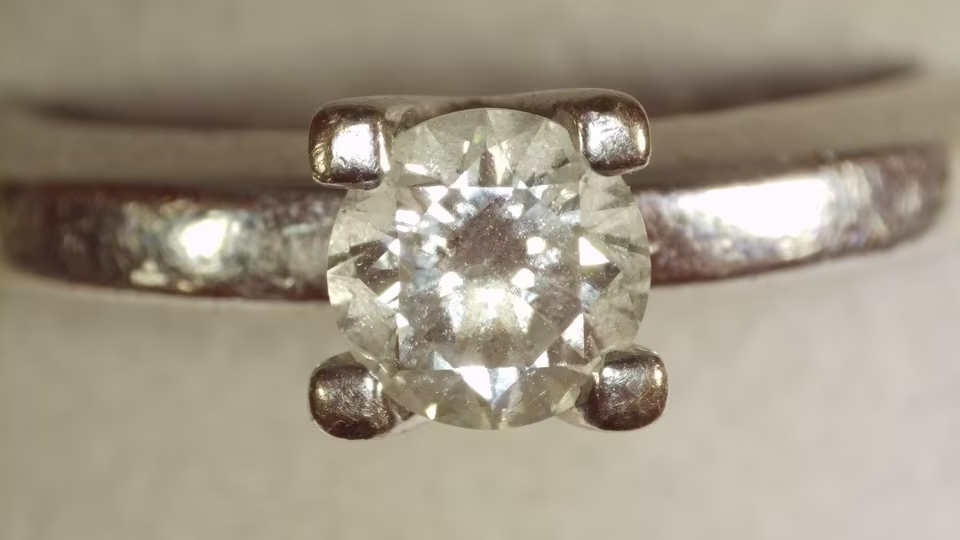 Exklusiver 750er Weißgold Solitär-Ring mit 0,57ct Brillant