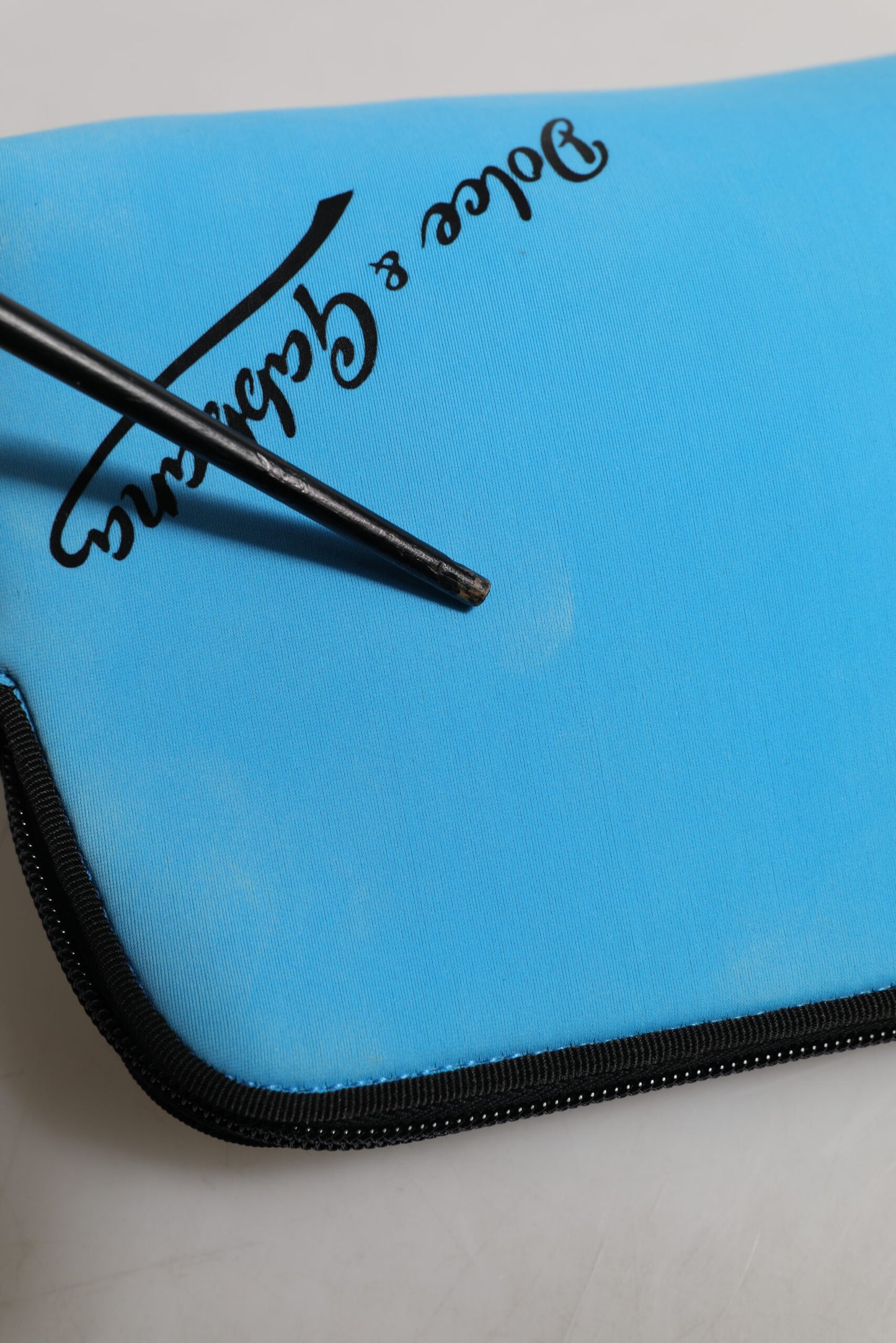 Dolce & Gabbana Blaue Nylon DG Logo Clutch - Exklusive Damen Handtasche