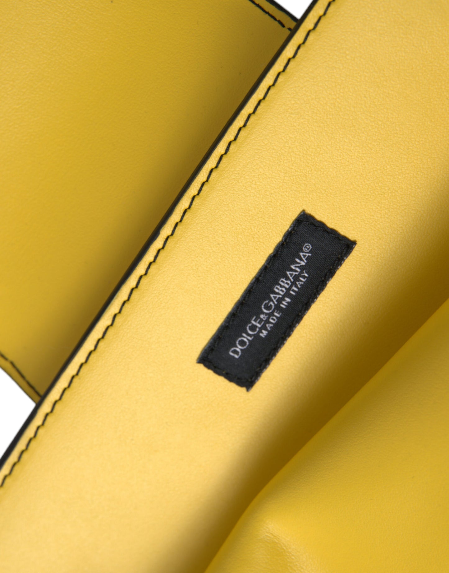 Dolce & Gabbana Gelbes Glattleder DG Logo Clutch Crossbody Tasche – Exquisites Design