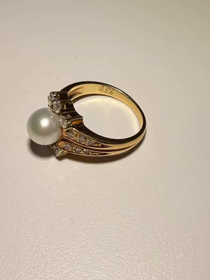 585 Goldring mit Perle & Diamanten 0,56ct