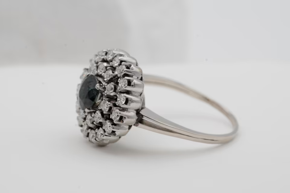 Edler 585 Weißgold-Ring mit Saphir & Diamanten – Größe 60