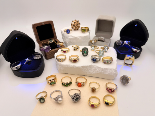 Exklusive Auswahl an restaurierten Vintage-Goldringen (14 Karat & 18 Karat)