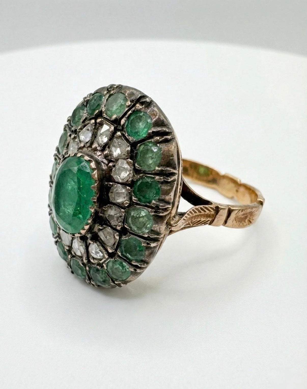 Exquisiter Antik-Ring um 1880 750 Gold