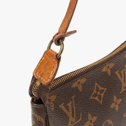 Louis Vuitton Pochette Accessoires Clutch aus Monogram Canvas
