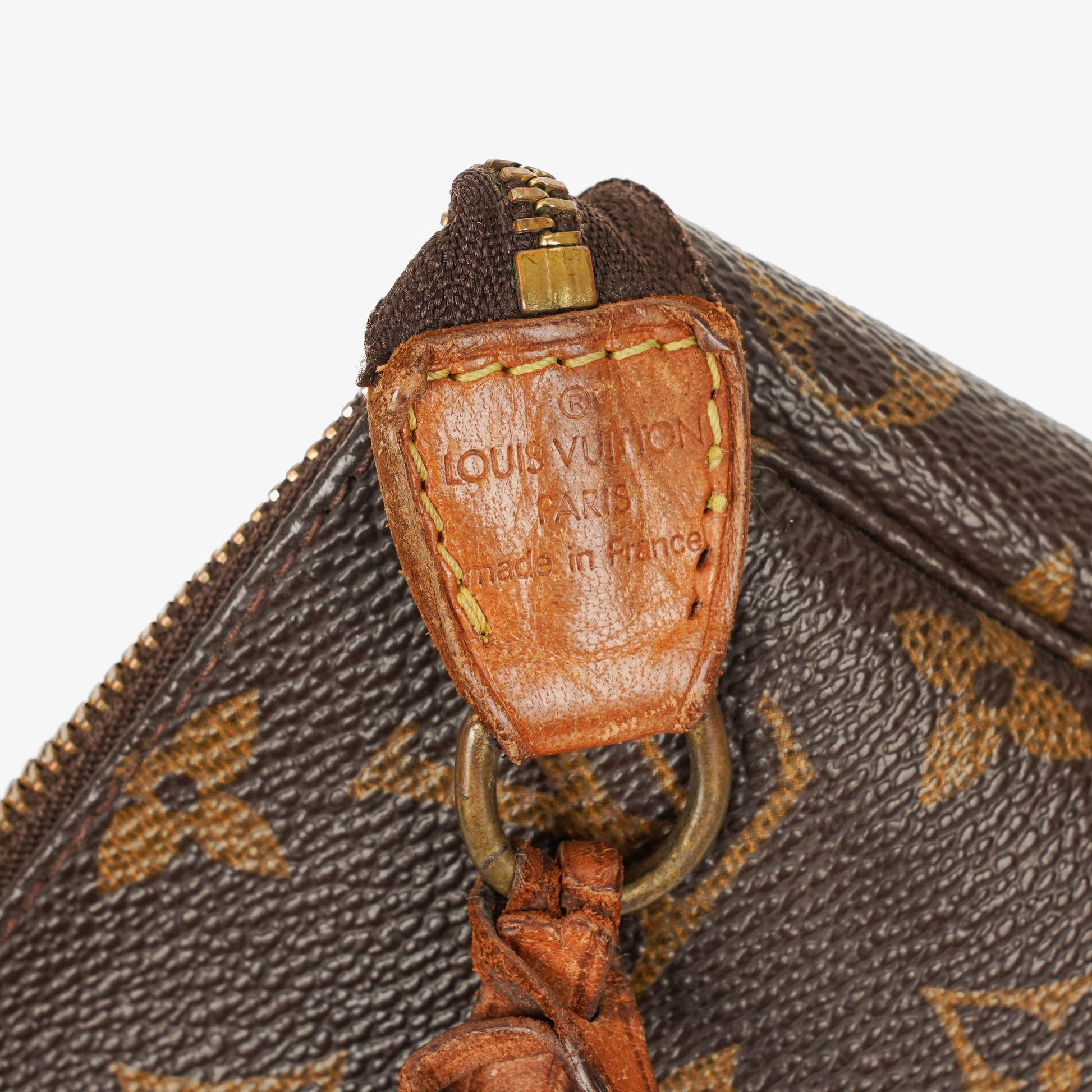 Louis Vuitton Pochette Accessoires Clutch aus Monogram Canvas