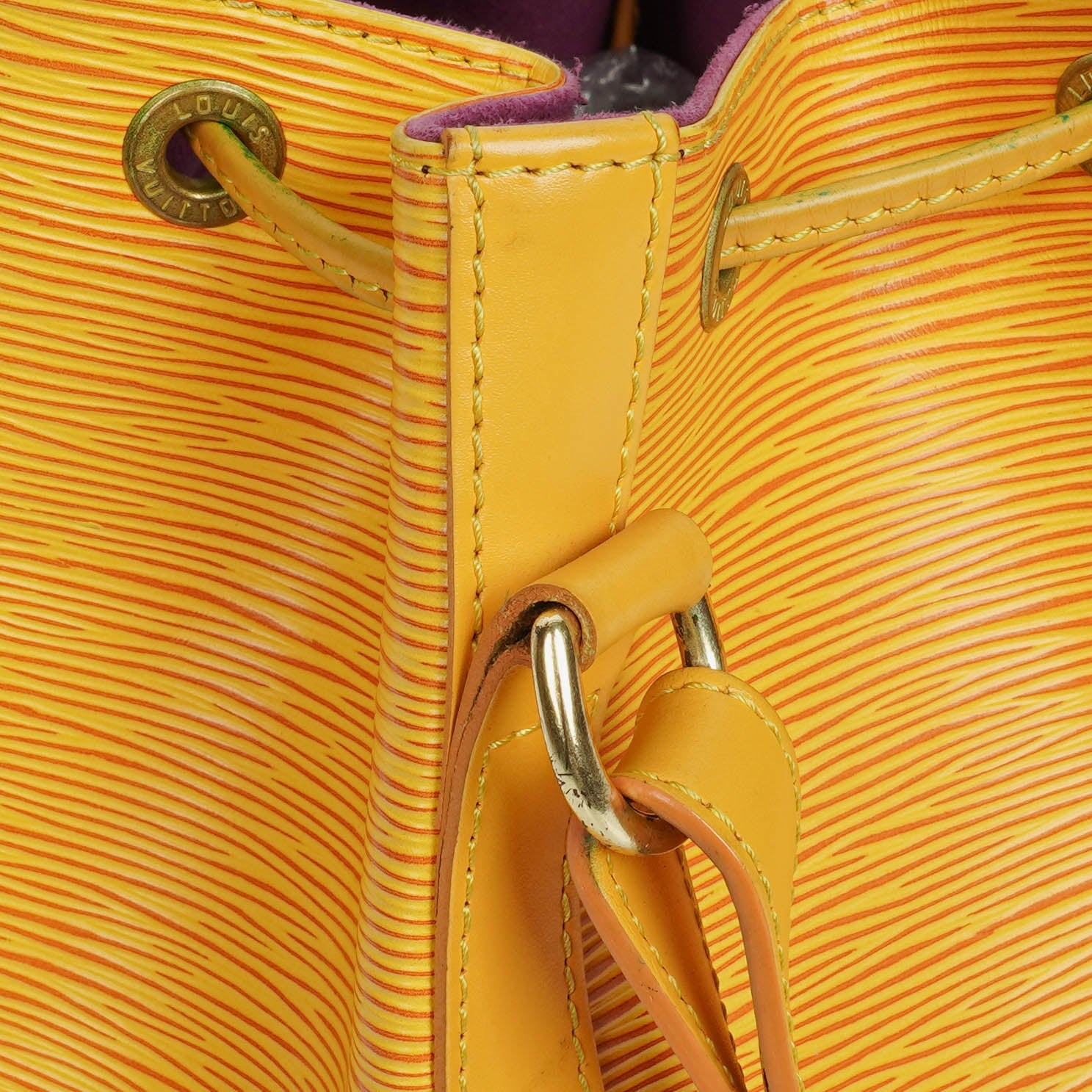 Louis Vuitton Petit Noe Schultertasche aus gelbem Epi Leder