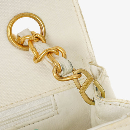 Chanel Medium Classic Single Flap Tasche aus weißem Stoff mit 24K vergoldeter Hardware