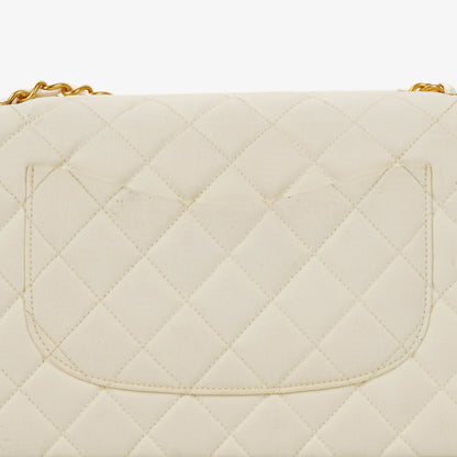 Chanel Medium Classic Single Flap Tasche aus weißem Stoff mit 24K vergoldeter Hardware