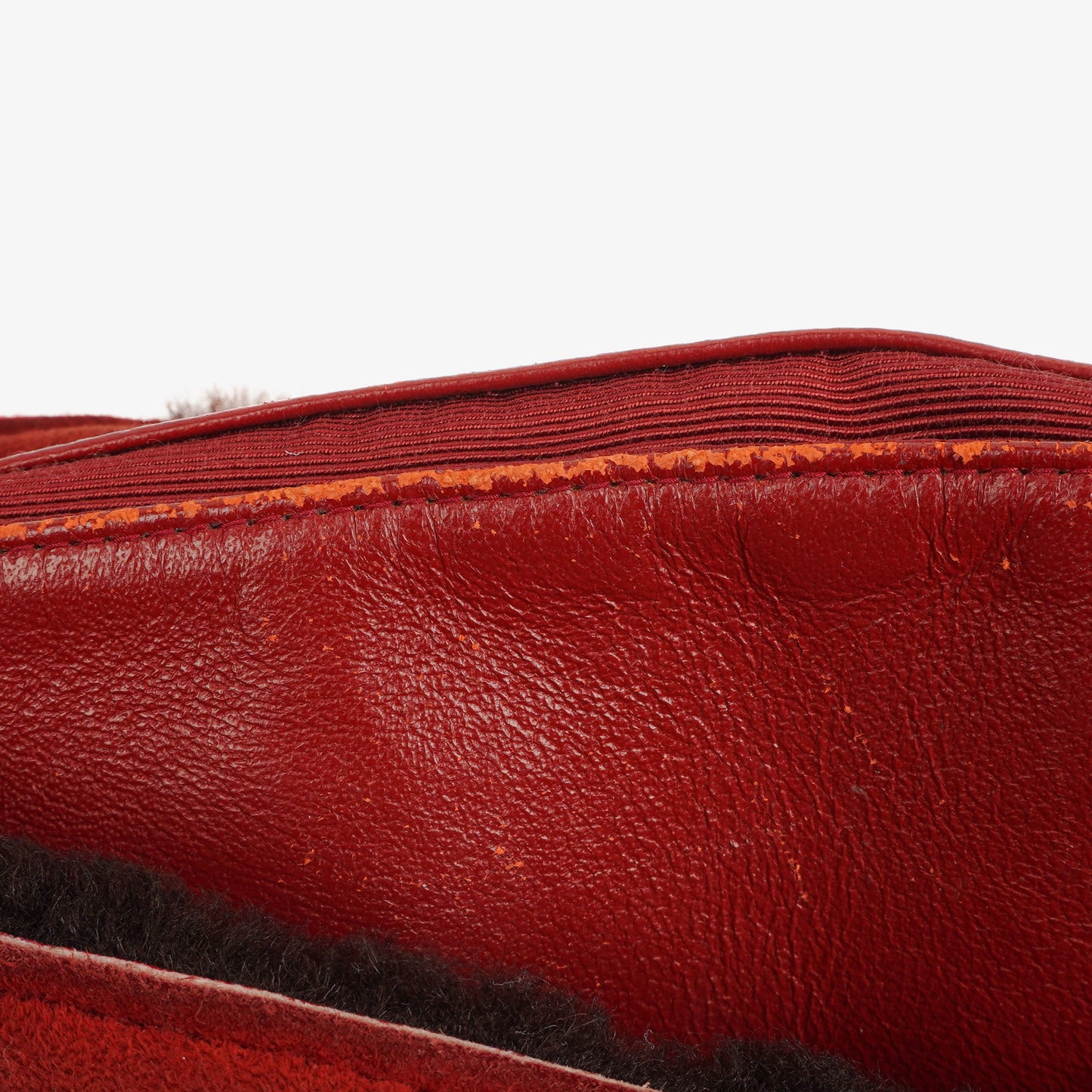 Chanel rote Handtasche aus Wildleder und Lammfell