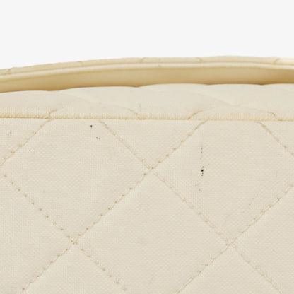 Chanel Medium Classic Single Flap Tasche aus weißem Stoff mit 24K vergoldeter Hardware