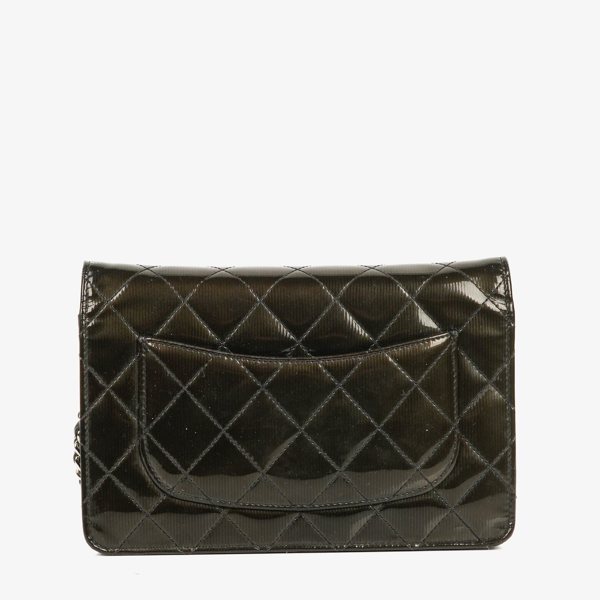 Chanel Wallet on Chain aus schwarzem gestepptem Lackleder