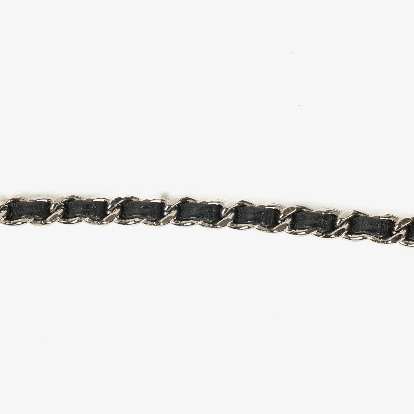 Chanel Wallet on Chain aus schwarzem gestepptem Lackleder