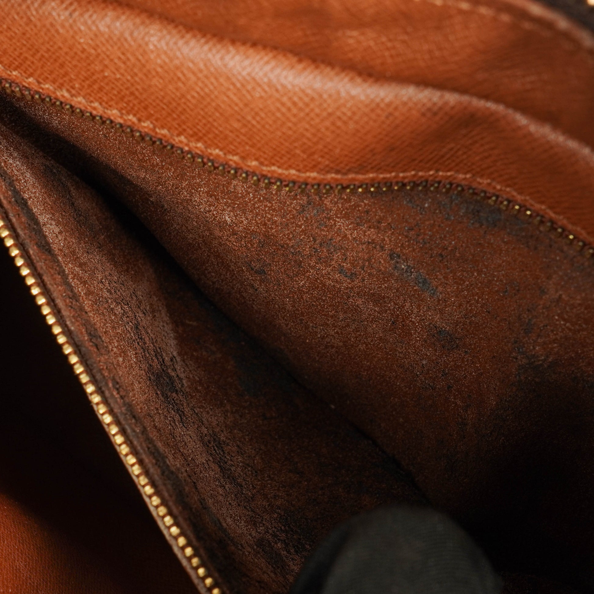 Louis Vuitton Trocadero 27 aus Monogram Canvas