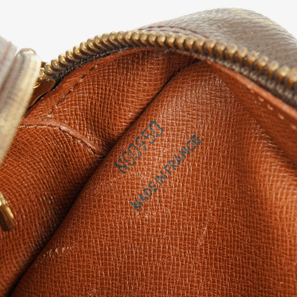 Louis Vuitton Trocadero 27 aus Monogram Canvas