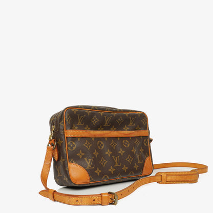Louis Vuitton Trocadero 27 aus Monogram Canvas