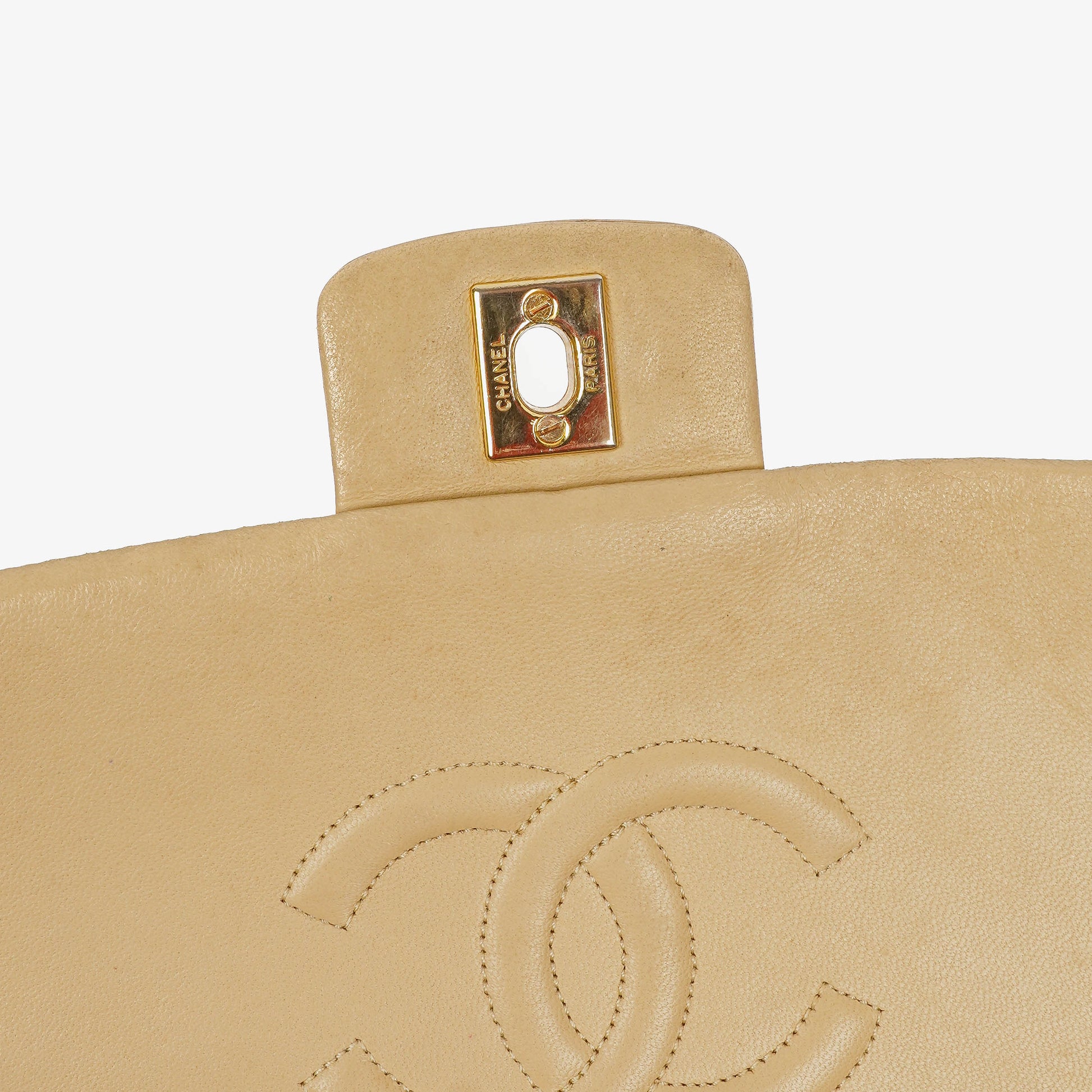 Chanel Classic Single Flap Tasche aus gestepptem Lammleder in Neutral Beige mit 24K vergoldeter Hardware