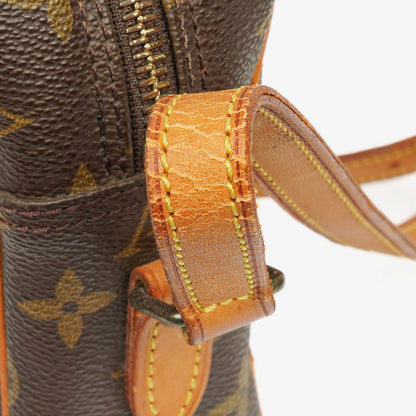 Louis Vuitton Trocadero 27 aus Monogram Canvas