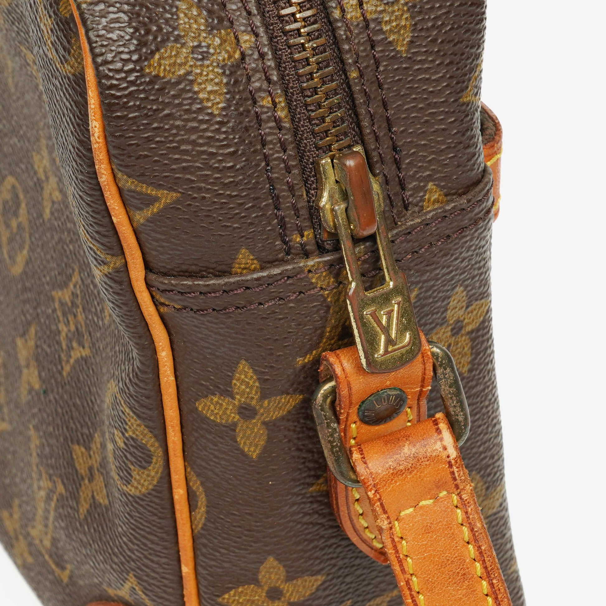 Louis Vuitton Trocadero 27 aus Monogram Canvas