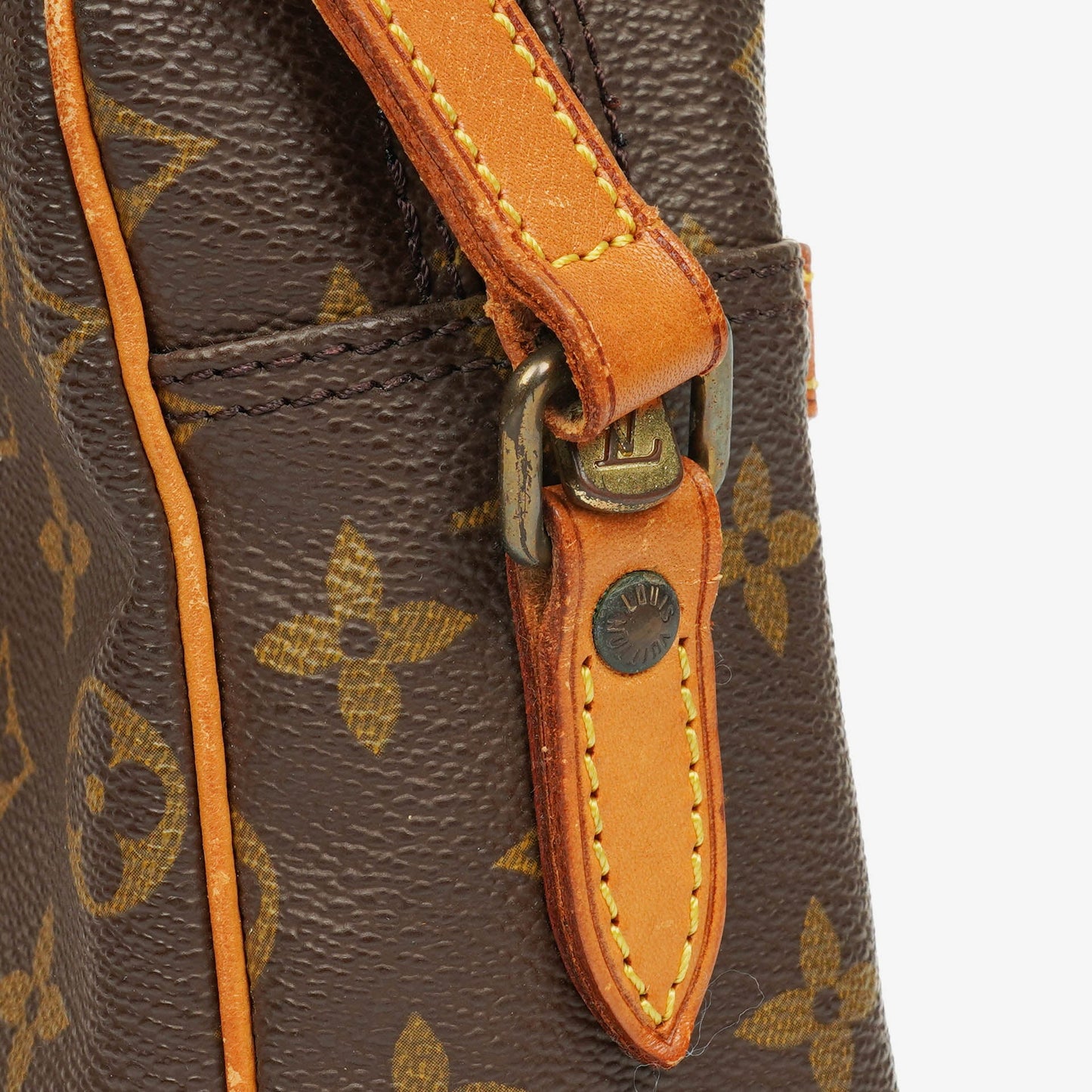Louis Vuitton Trocadero 27 aus Monogram Canvas