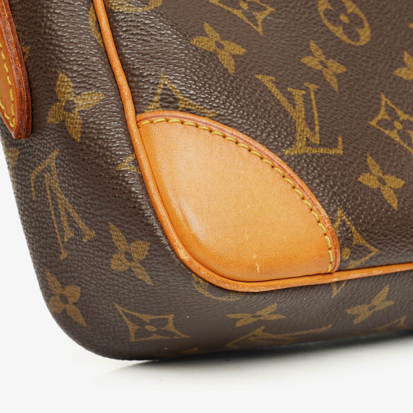 Louis Vuitton Trocadero 27 aus Monogram Canvas