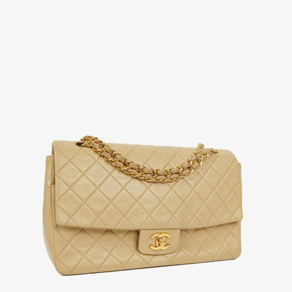 Chanel Classic Single Flap Tasche aus gestepptem Lammleder in Neutral Beige mit 24K vergoldeter Hardware