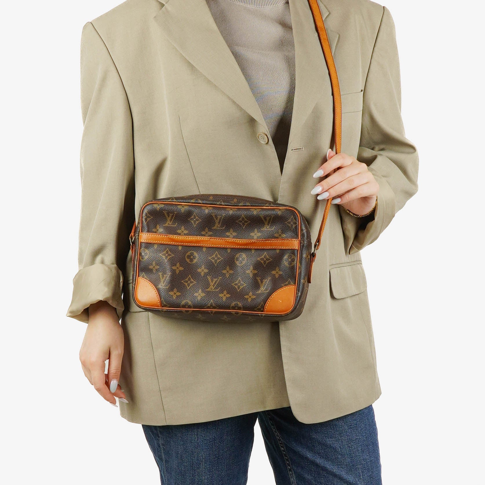 Louis Vuitton Trocadero 27 aus Monogram Canvas