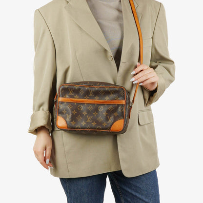 Louis Vuitton Trocadero 27 aus Monogram Canvas