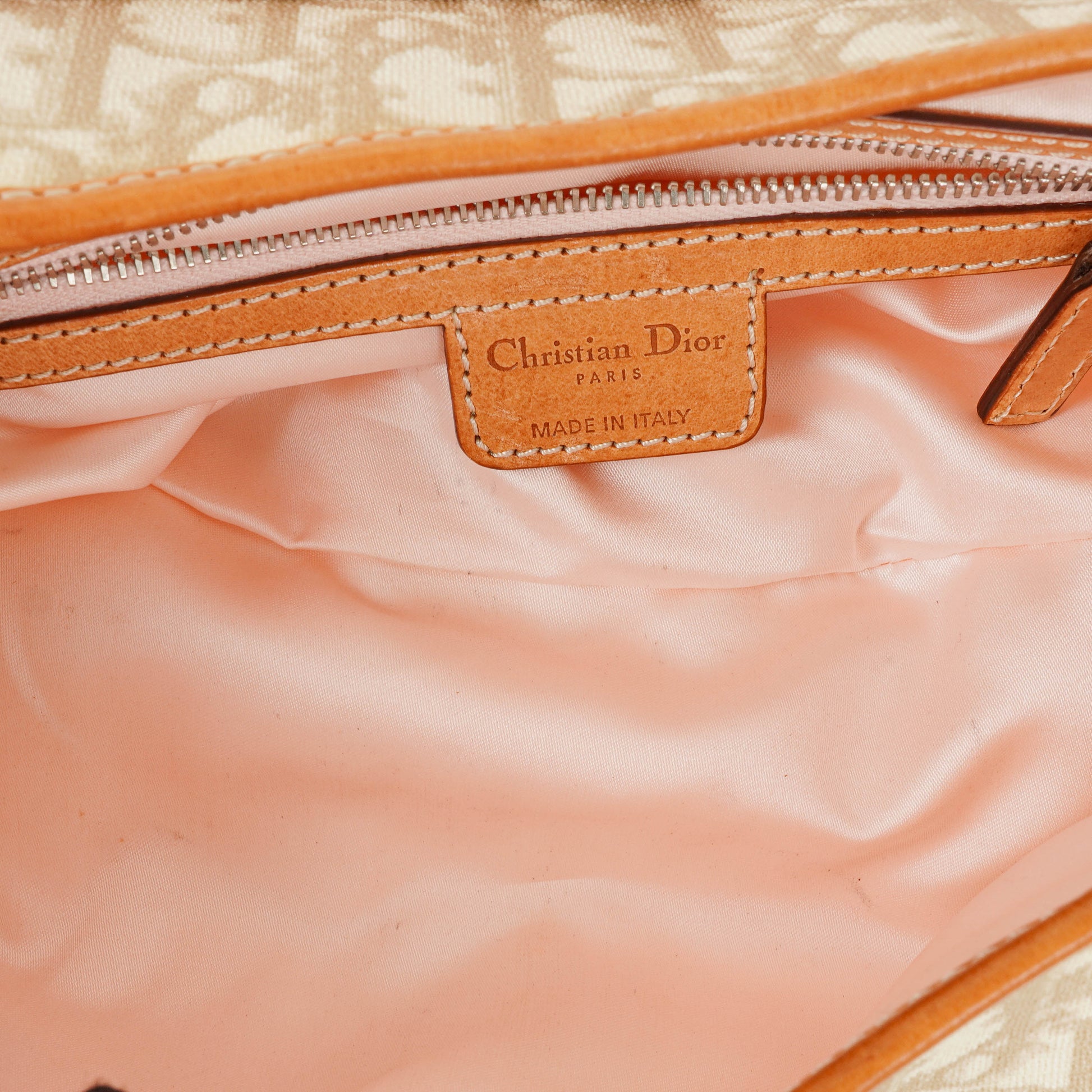 Christian Dior Romantique Trotter Monogramm Tasche aus beschichtetem Canvas in Tan