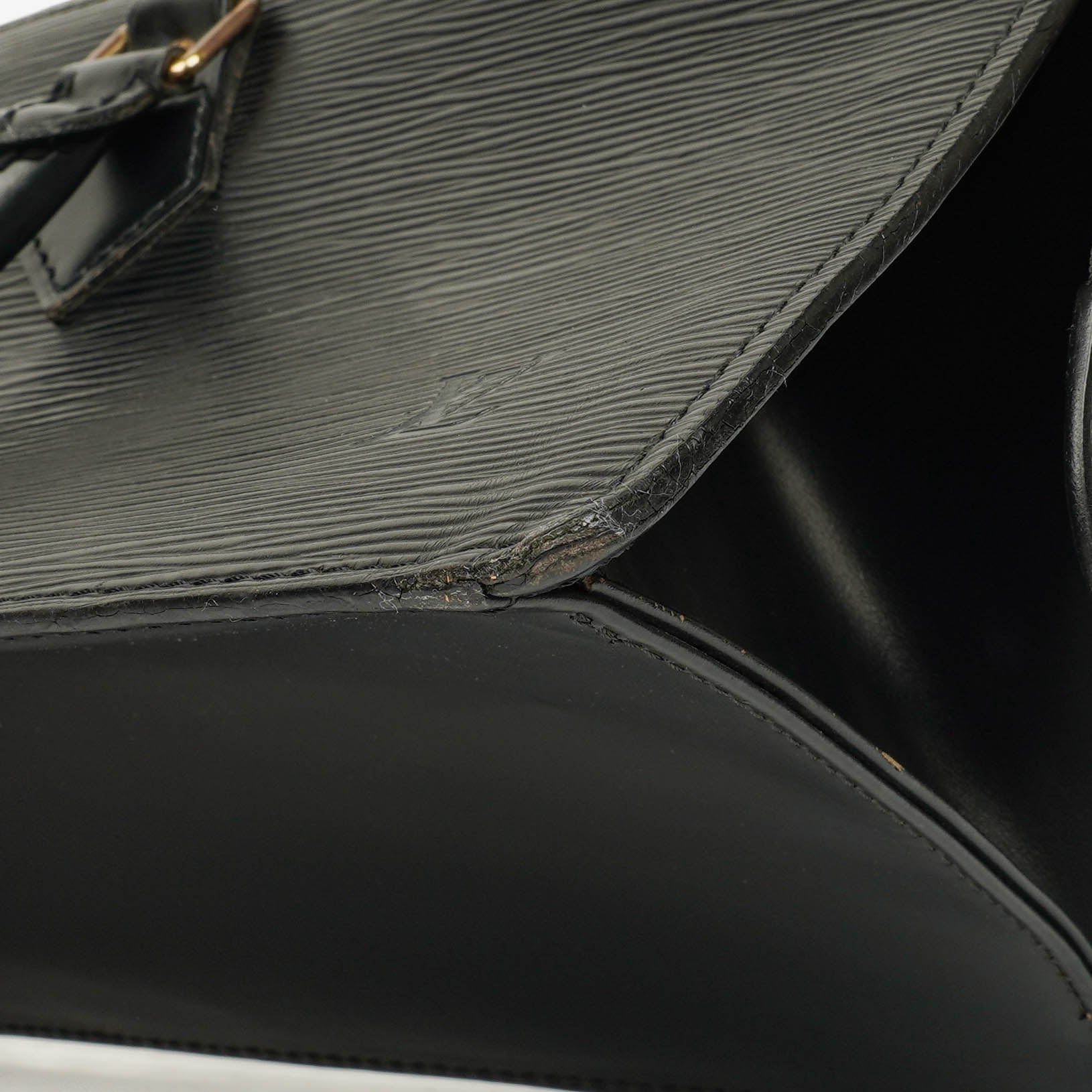 Louis Vuitton Sac Triangle Tasche aus schwarzem Epi Leder