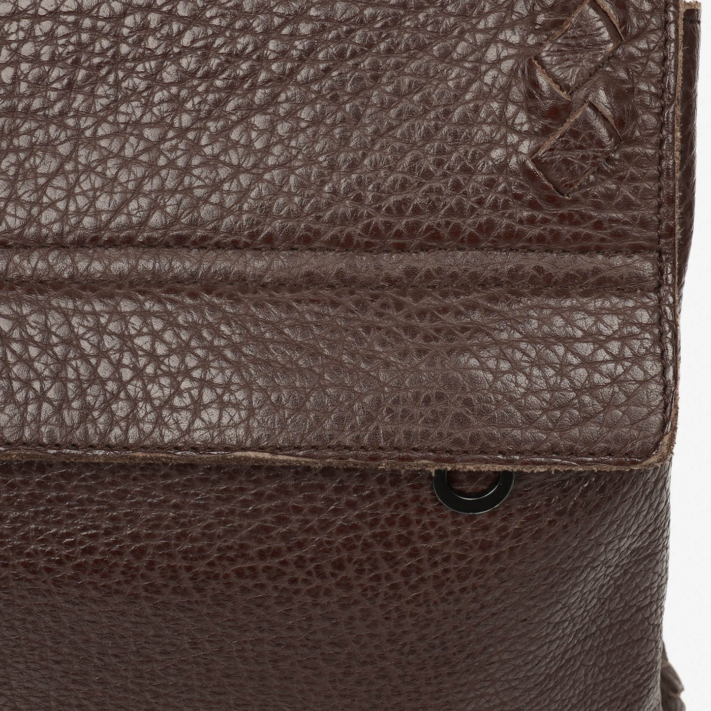 Bottega Veneta Aktentasche aus genarbtem Leder